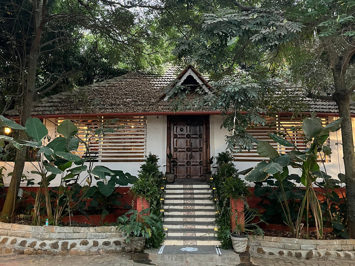 A heritage guest cottage tucked among the trees